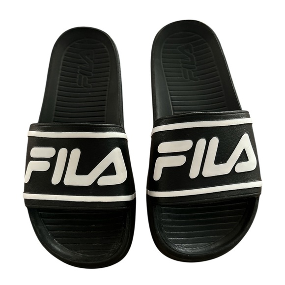 Fila Black and White Slides - Picture 1 of 3